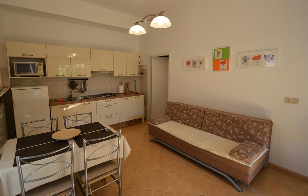 Apartments Nela Porec Exterior photo
