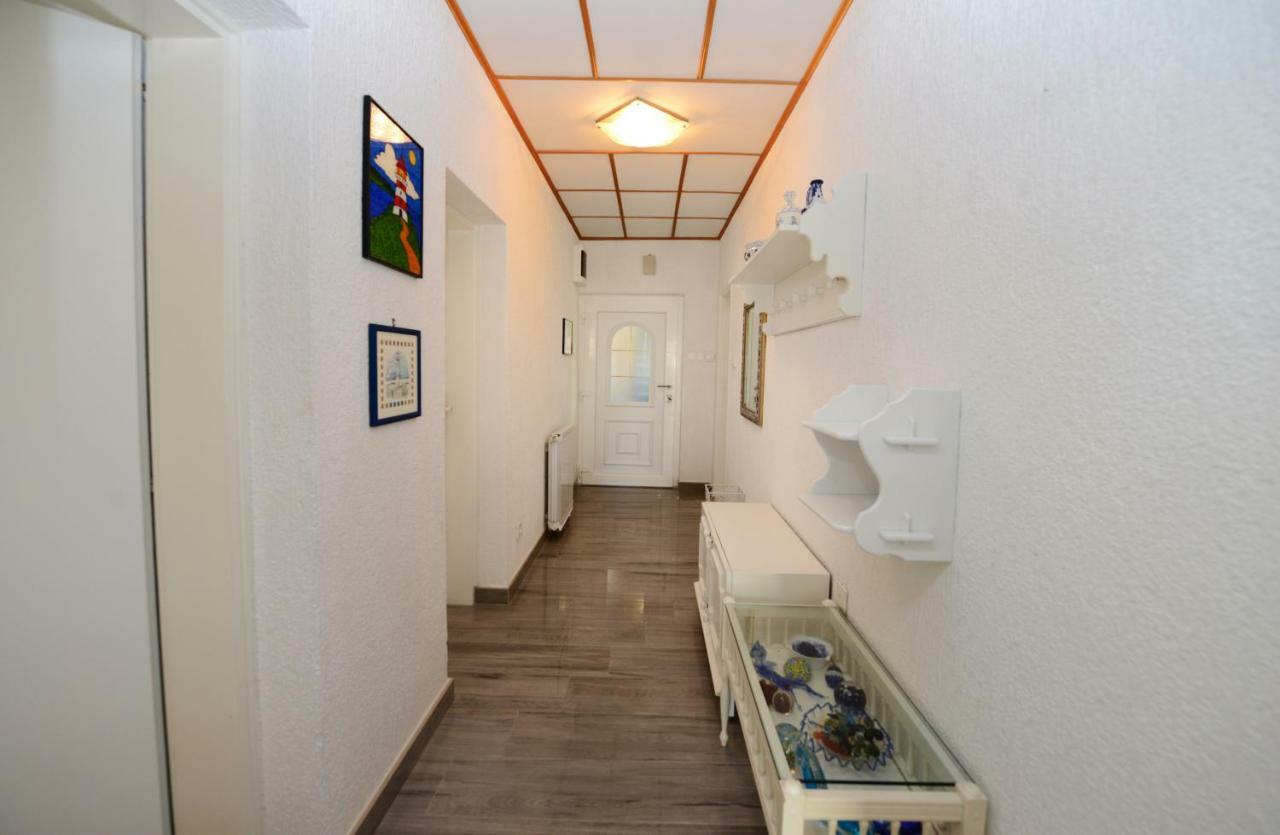 Apartments Nela Porec Exterior photo