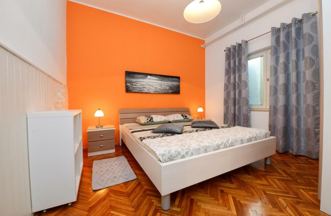 Apartments Nela Porec Exterior photo
