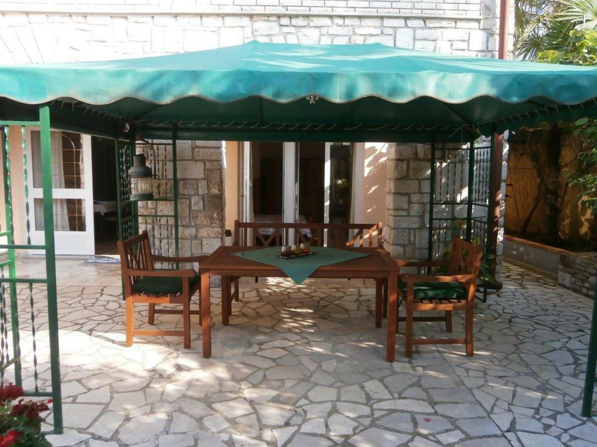 Apartments Nela Porec Exterior photo